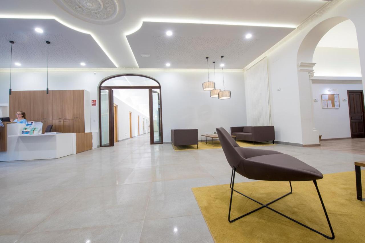 Hotel Balneario El Raposo Puebla de Sancho Perez Екстер'єр фото