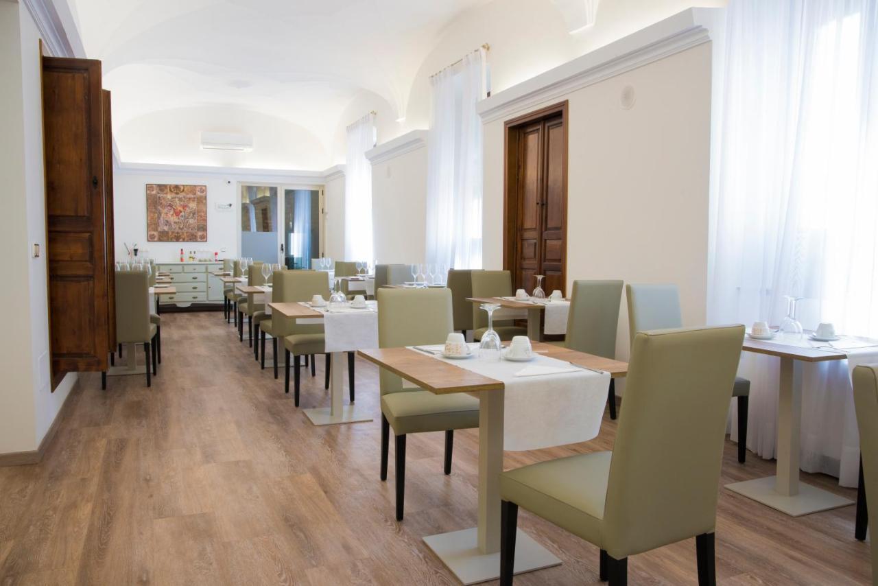 Hotel Balneario El Raposo Puebla de Sancho Perez Екстер'єр фото