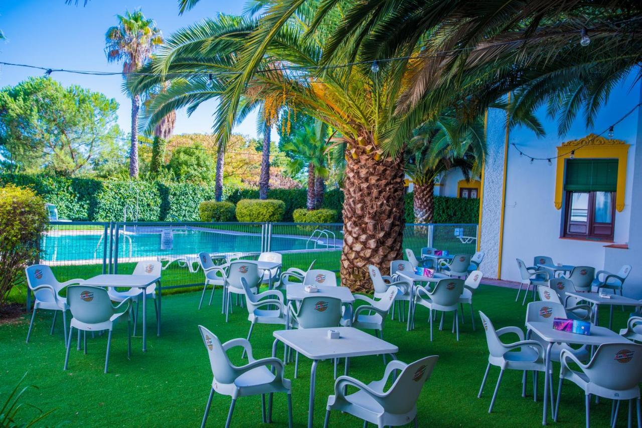 Hotel Balneario El Raposo Puebla de Sancho Perez Екстер'єр фото