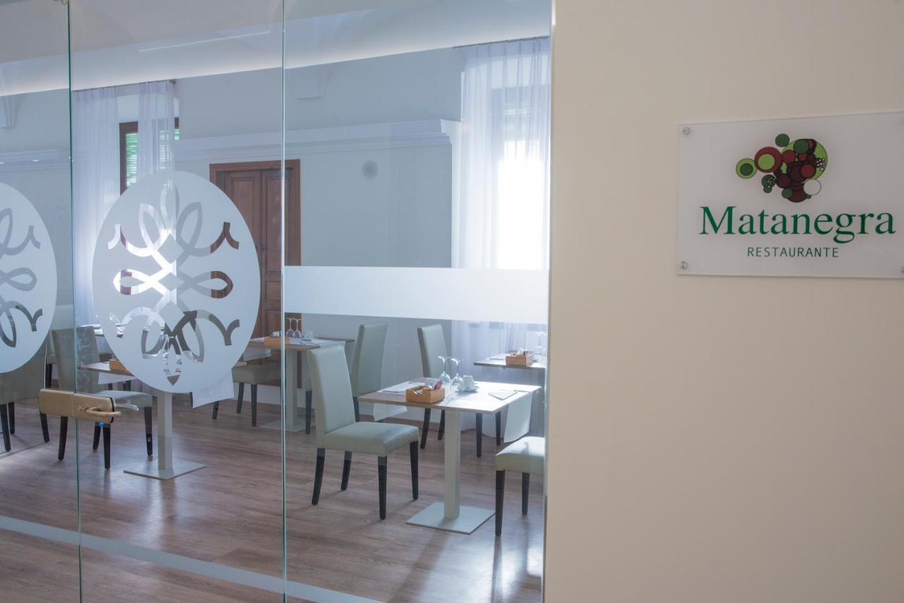 Hotel Balneario El Raposo Puebla de Sancho Perez Екстер'єр фото
